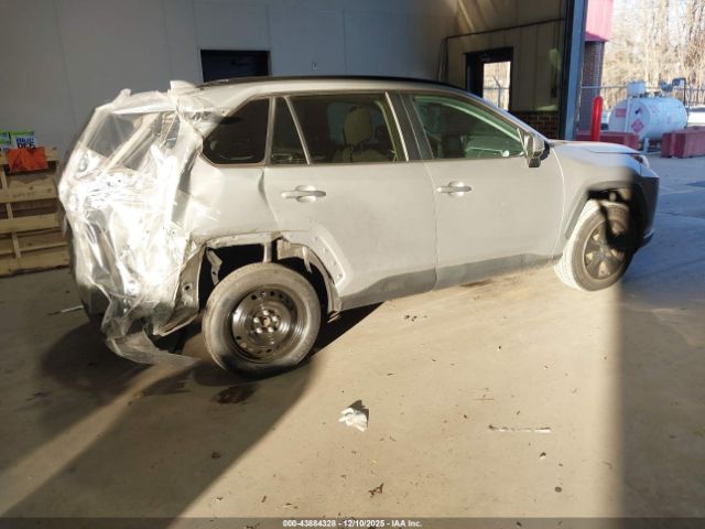 2021 TOYOTA RAV4 2T3W1RFV3MW148451 Photo 3