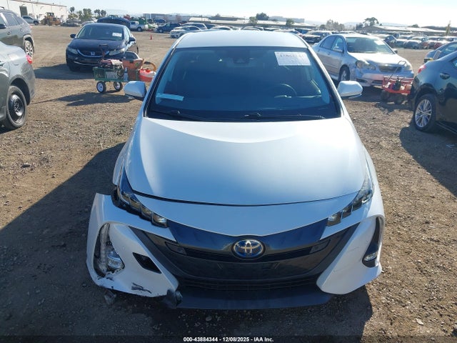 JTDKAMFP0M3183339 Toyota Prius Prime Limited