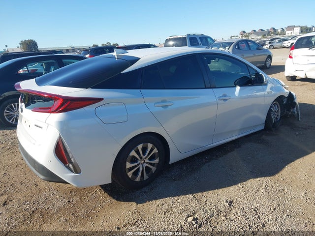 JTDKAMFP0M3183339 Toyota Prius Prime Limited