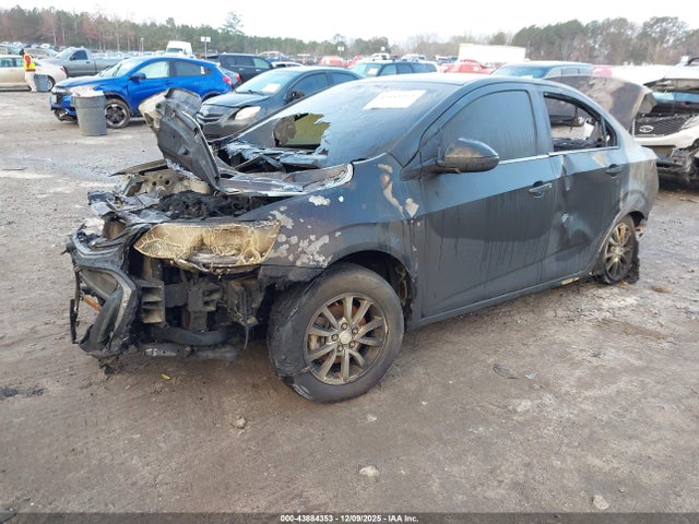 1G1JD5SB8L4111308 Chevrolet Sonic Fwd Lt