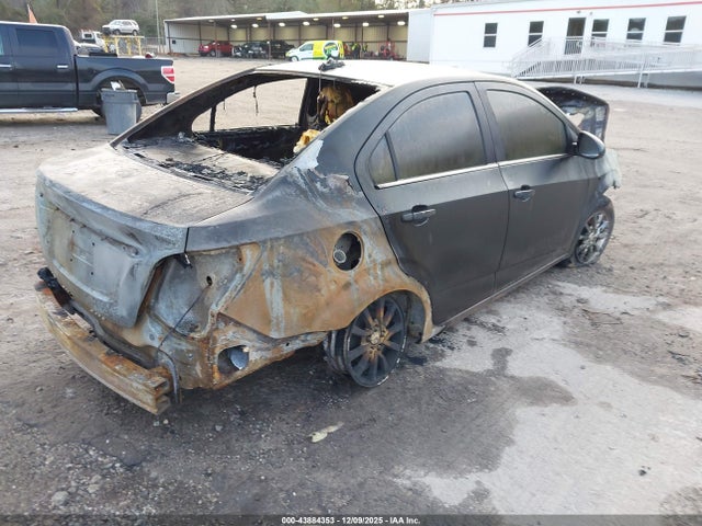 1G1JD5SB8L4111308 Chevrolet Sonic Fwd Lt