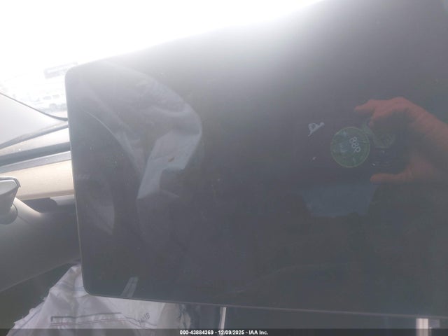 43884369 :رقم المزاد ، 5YJ3E1EA5JF039319 vin ، 2018 Tesla Model 3 مزاد بيع