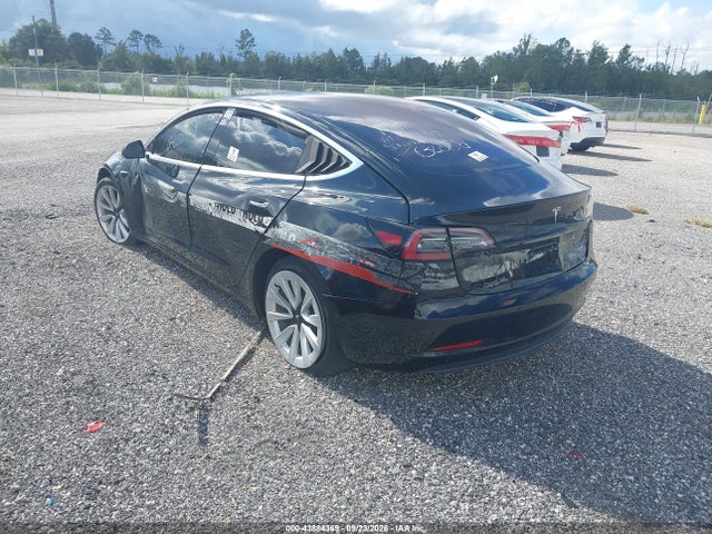 43884369 :رقم المزاد ، 5YJ3E1EA5JF039319 vin ، 2018 Tesla Model 3 مزاد بيع