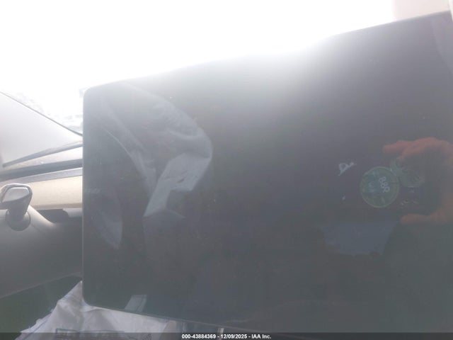 43884369 :رقم المزاد ، 5YJ3E1EA5JF039319 vin ، 2018 Tesla Model 3 مزاد بيع