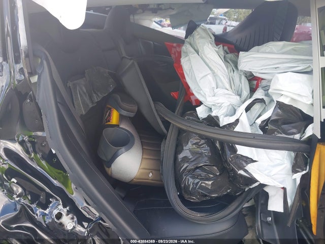43884369 :رقم المزاد ، 5YJ3E1EA5JF039319 vin ، 2018 Tesla Model 3 مزاد بيع
