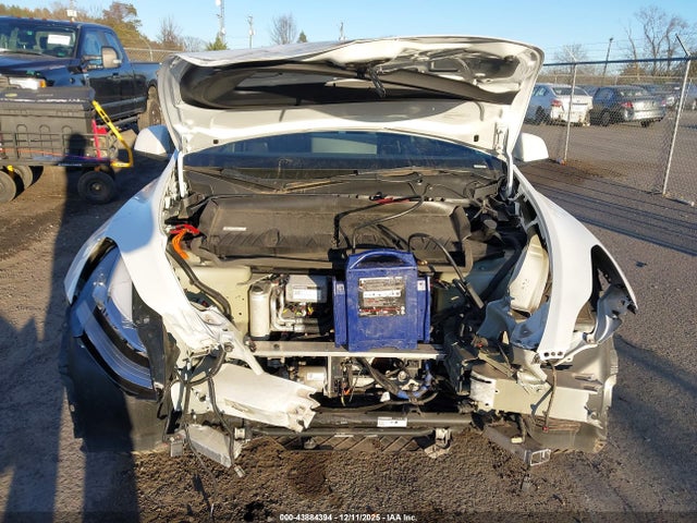 7SAYGDEF5PA048544 Tesla Model Y Performance Dual Motor All-wheel Drive
