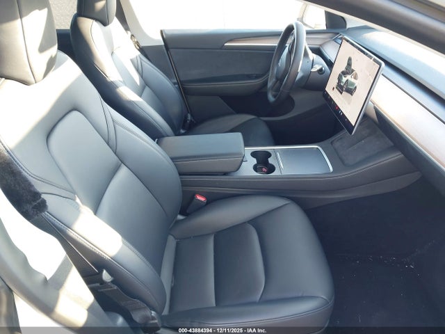 2023 TESLA MODEL Y 7SAYGDEF5PA048544 Photo 4