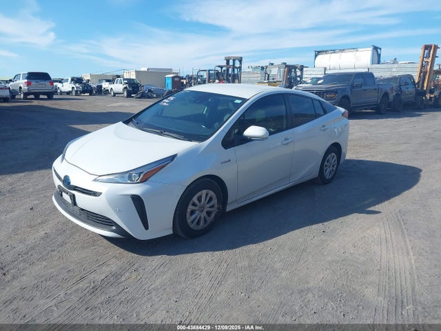 JTDKAMFU1M3139453 Toyota Prius Le