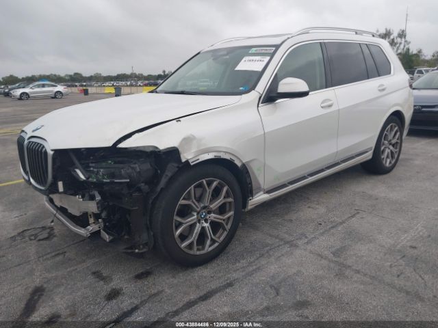 2025 BMW X7 5UX23EM0XS9Y18128 Photo 1