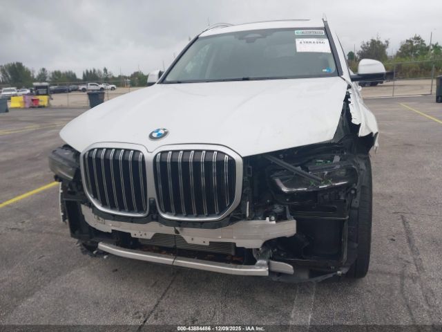 2025 BMW X7 5UX23EM0XS9Y18128 Photo 5