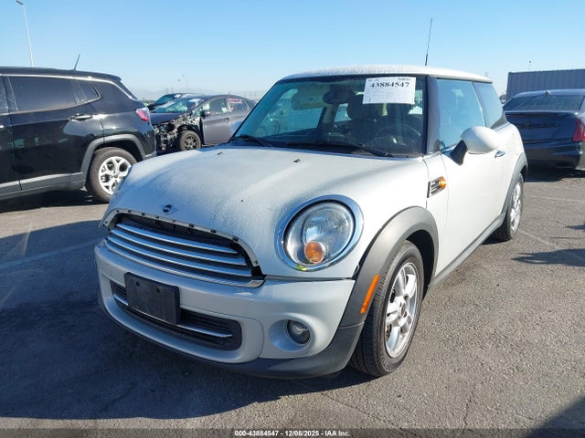2013 MINI HARDTOP WMWSU3C55DT689668 Photo 1