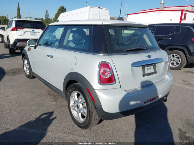 2013 MINI HARDTOP WMWSU3C55DT689668 Photo 2