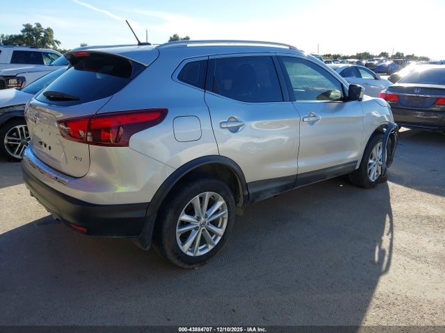 JN1BJ1CPXJW105148 Nissan ROGUE SPORT