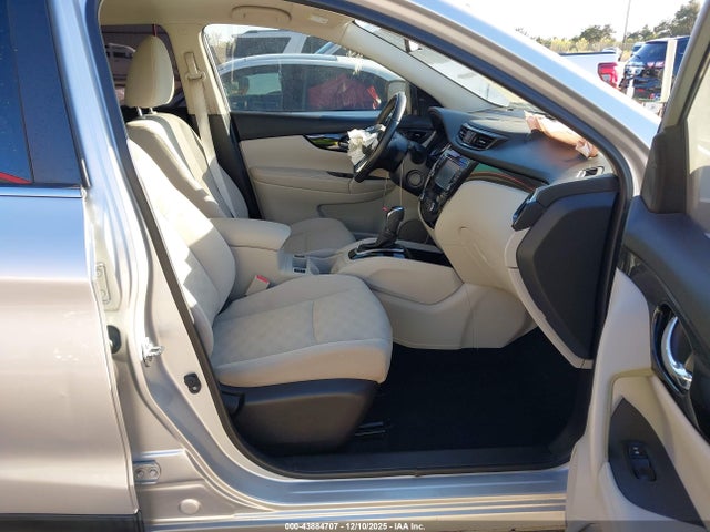 JN1BJ1CPXJW105148 Nissan ROGUE SPORT