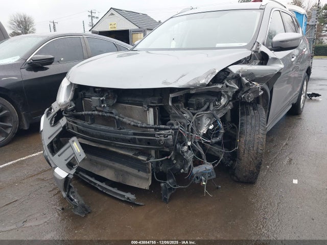 2018 Nissan Rogue Sv მანქანა იყიდება აუქციონზე, vin: KNMAT2MV1JP608308, აუქციონის ნომერი: 43884755