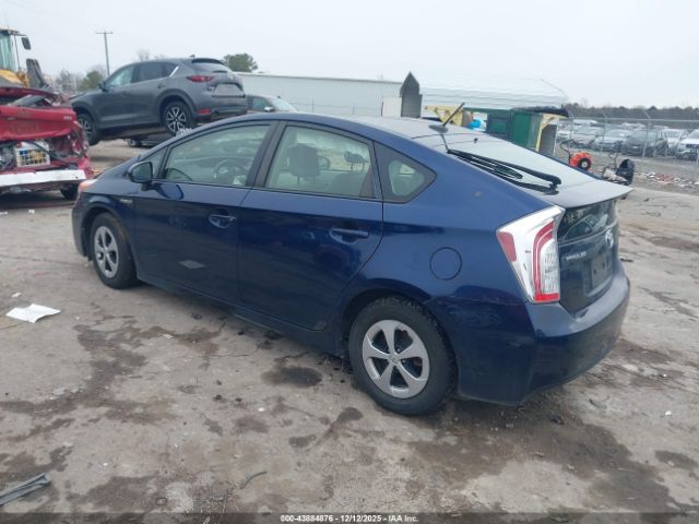 2015 TOYOTA PRIUS JTDKN3DU0F1953819 Photo 2