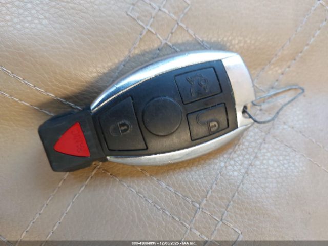 2010 MERCEDES-BENZ C 300 WDDGF5EB3AR093443 Photo 10