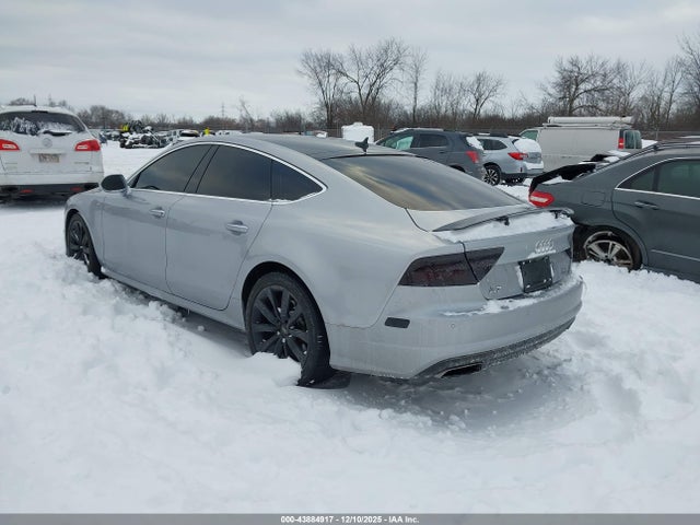 2016 AUDI A7 WAUWGAFC4GN005368 Photo 2