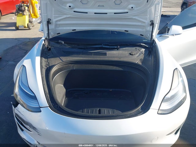 2019 TESLA MODEL 3 5YJ3E1EA1KF396949 Photo 9