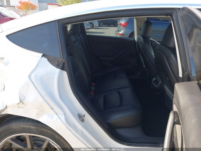 2019 TESLA MODEL 3 5YJ3E1EA1KF396949 Photo 7