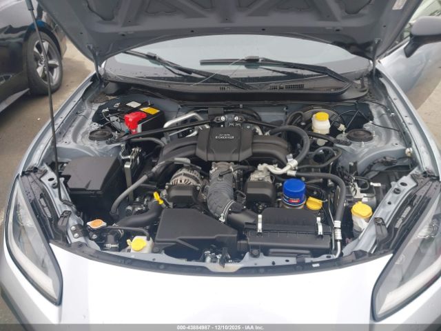 2024 TOYOTA GR86 JF1ZNBE13R8758439 Photo 9