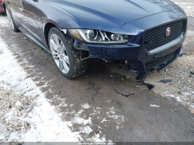 2017 JAGUAR XE SAJAF4BN2HA969065 Photo 5