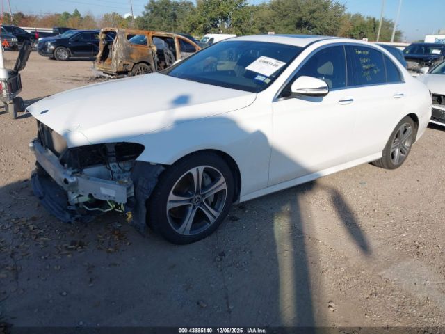 2017 MERCEDES-BENZ E 300 WDDZF4JBXHA272810 Photo 1