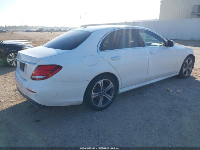 2017 MERCEDES-BENZ E 300 WDDZF4JBXHA272810 Photo 3