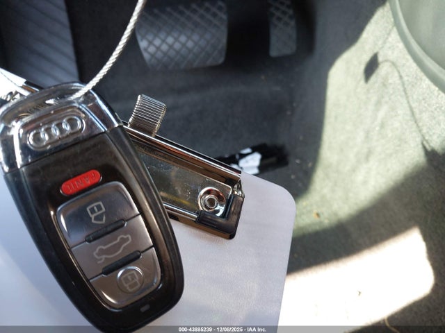 2011 AUDI A8 WAUAVAFD1BN000811 Photo 10