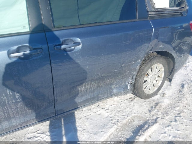 5TDJK3DC1FS126443 Toyota Sienna Le 7 Passenger