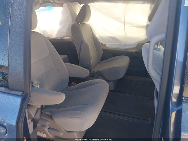 5TDJK3DC1FS126443 Toyota Sienna Le 7 Passenger
