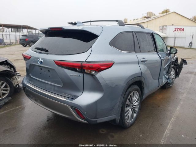 2023 TOYOTA HIGHLANDER 5TDEBRCH7PS599685 Photo 3