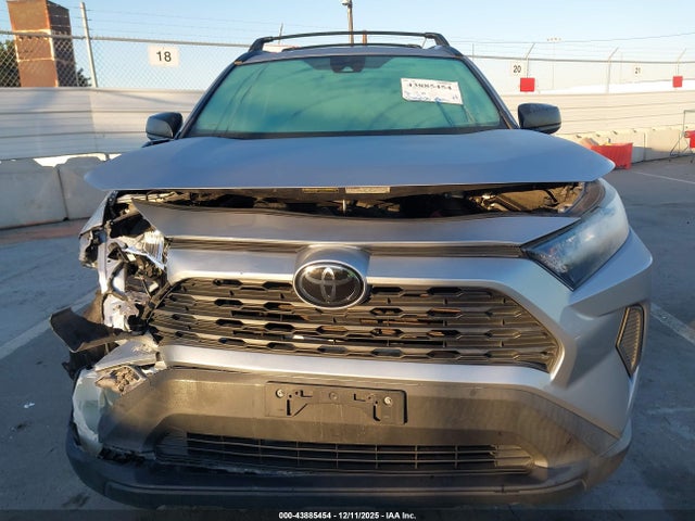 Toyota RAV4 LE 2019 2T3H1RFV2KC001139 Image 13