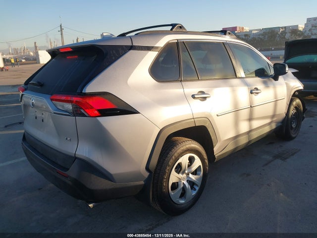 2019 TOYOTA RAV4 2T3H1RFV2KC001139 Photo 3