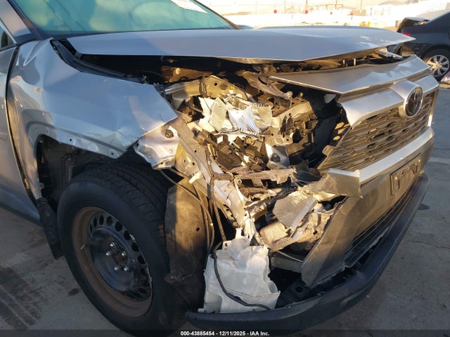 2019 TOYOTA RAV4 2T3H1RFV2KC001139 Photo 5