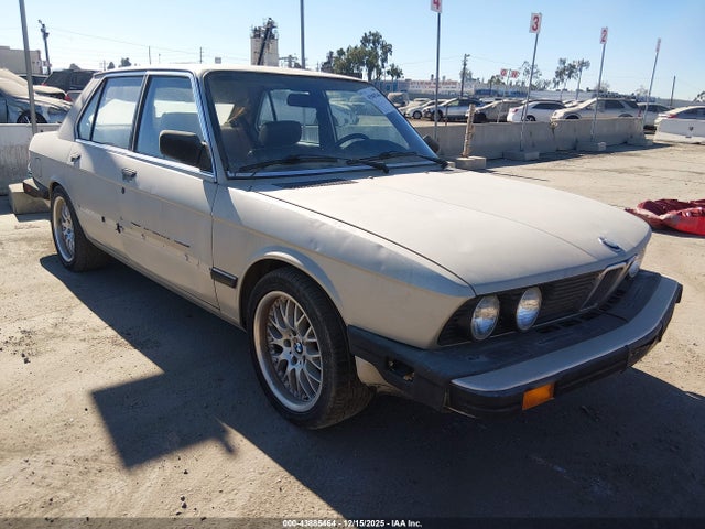 43885464 :رقم المزاد ، WBADK7300G9652328 vin ، 1986 Bmw 528 E مزاد بيع