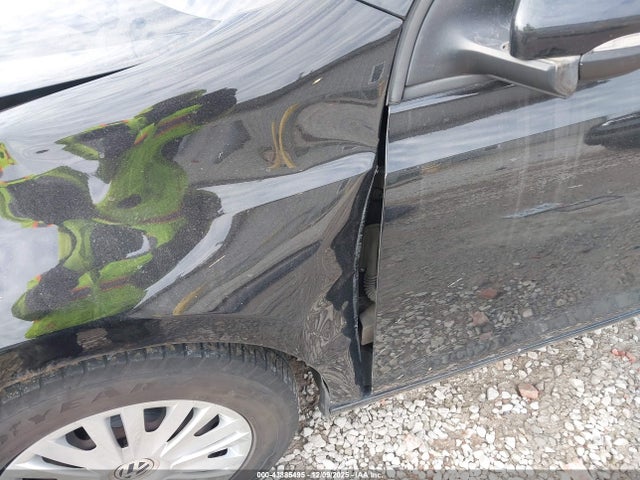 43885495 :رقم المزاد ، WVWDA7AJ6BW121629 vin ، 2011 Volkswagen Golf 2.5l 4-door مزاد بيع