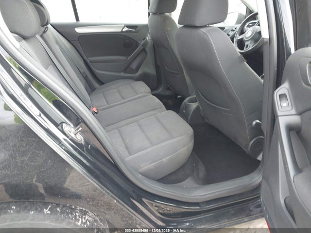 43885495 :رقم المزاد ، WVWDA7AJ6BW121629 vin ، 2011 Volkswagen Golf 2.5l 4-door مزاد بيع