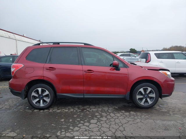 Subaru Forester 2.5i Premium 2015 JF2SJADC8FH596826 Image 13