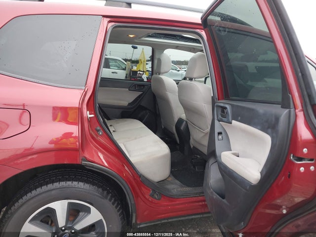 Subaru Forester 2.5i Premium 2015 JF2SJADC8FH596826 Image 8
