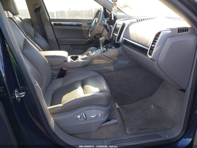 2011 PORSCHE CAYENNE WP1AA2A23BLA08302 Photo 4