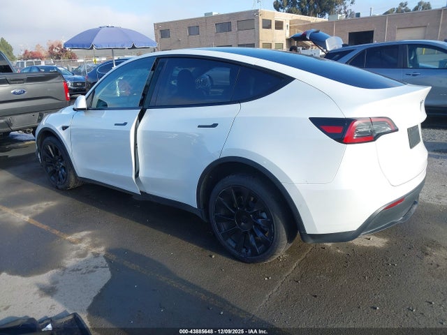 2022 TESLA MODEL Y 7SAYGDEE1NF545520 Photo 2