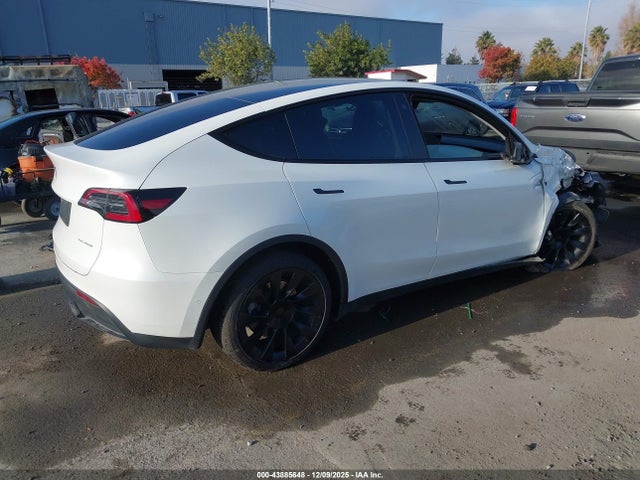 2022 TESLA MODEL Y 7SAYGDEE1NF545520 Photo 3
