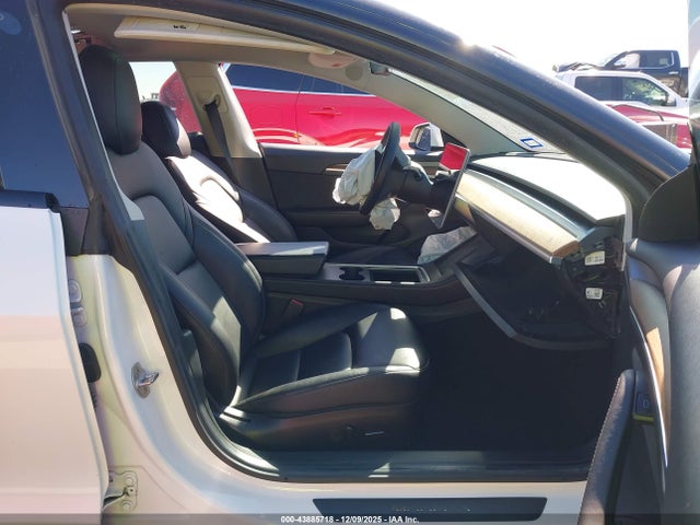 2022 TESLA MODEL 3 5YJ3E1EBXNF171796 Photo 4