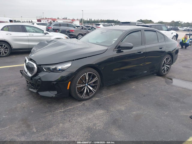 BMW 530I 2025 WBA43FJ06SCU12948 Image 2