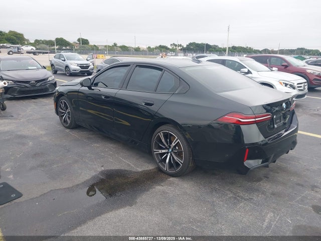 BMW 530I 2025 WBA43FJ06SCU12948 Image 3