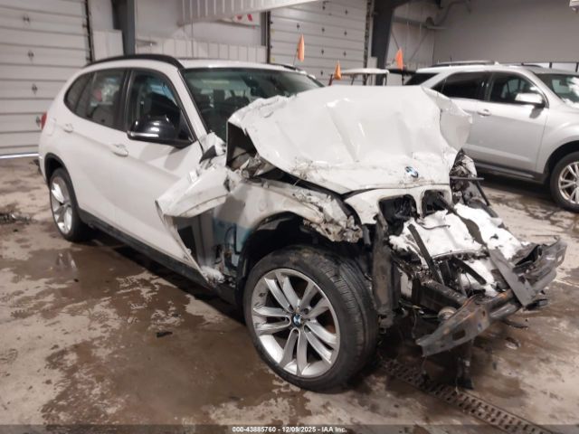 2015 BMW X1 WBAVL1C51FVY24804