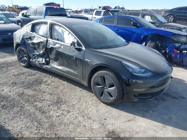 2018 TESLA MODEL 3 5YJ3E1EAXJF122860 Photo 0