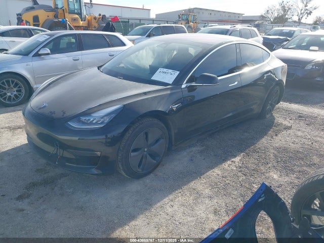 2018 TESLA MODEL 3 5YJ3E1EAXJF122860 Photo 1