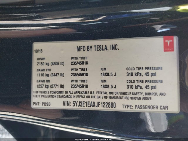 2018 TESLA MODEL 3 5YJ3E1EAXJF122860 Photo 8